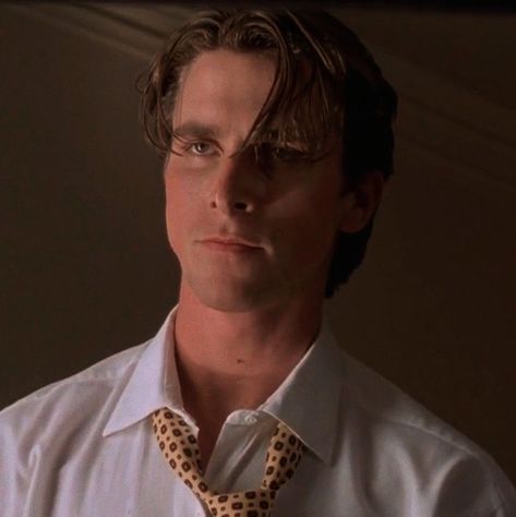 Chris Bale, Patrick Bateman, Septième Art, Christian Bale, Aesthetic Gif, Pretty Men, Movies Showing, Horror Movies, Movies And Tv Shows