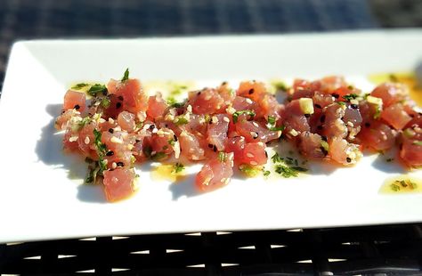 Ahi Tuna Poke, Tuna Poke, Cilantro Sauce, Recipes Baking, Ahi Tuna, Tuna Recipes, Western Food, Idee Pasto Sano, Simple Recipes