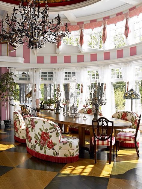 . Dorothy Draper Interiors, English Style Decor, Room Mansion, Round Room, Dorothy Draper, American Interior, Dining Living Room, French Country Decorating, Interior Projects