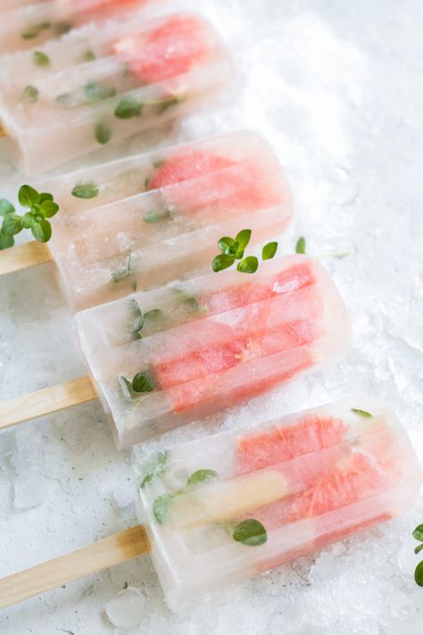 Grapefruit Popsicles, Pastel Cupcakes, Popsicle Recipes, Mango Salsa, Läcker Mat, Summer Refreshments, Intuitive Eating, Deilig Mat, Idee Pasto Sano