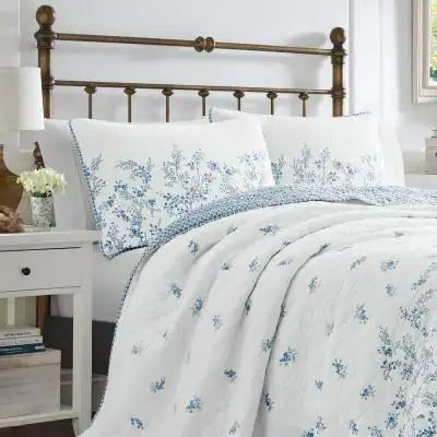 Flora Cotton Quilt Set Blue And White Bedding, Laura Ashley Bedding, Laura Ashley Home, Best Bedding Sets, King Quilt Sets, Cotton Quilt Set, Blue Floral Pattern, Bedding Stores, Twin Quilt