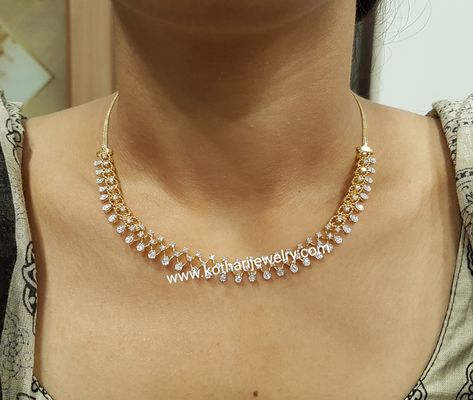 Light Weight Baby Diamond Necklace Simple Diamond Jewelry, Small Diamond Necklace, Simple Necklace Designs, Diamond Necklace Indian, Diamond Gold Earrings, Temple Jewelry Necklace, Bracelets Diamond, Pure Gold Jewellery, Weight Baby