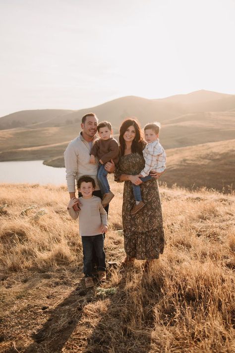 Family posing for photos during their Fresno fall mini session. Fall Photo Session, Posing For Photos, Fall Family Outfits, Fall Mini Sessions, Fall Photo, Fall Mini, Family Posing, Fall Pictures, Mini Session