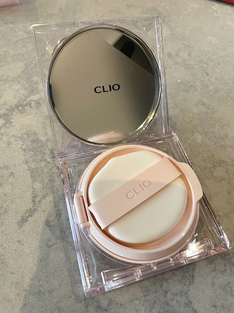 clio kill cover high glow cushion foundation #clio #foundation #makeup #cushionfoundation #kbeauty #beauty #korean #kmakeup #koreanmakeup #aesthetic #inspo #inspiration #photoinspo Korean Foundation Makeup Cushions, Clio Makeup Aesthetic, Clio Cushion Foundation, Clio Make Up Korean, Clio Foundation, Koreanmakeup Aesthetic, Korean Cushion Foundation, Korean Foundation, Dr Belongings