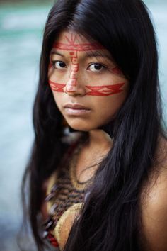 Native American Woman, Smink Inspiration, Painted Face, American Woman, American Beauty, World Cultures, People Of The World, Photos Of Women, 인물 사진