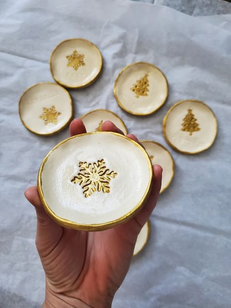 Christmas Trinkets, Ring Dishes, Easy Christmas Gifts, Knoxville Tn, Jewellery Storage, Gift Ring, Ring Dish, Trinket Dish, Christmas Present