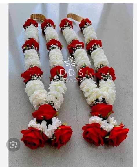 Garland For Photo Frame, Unique Indian Wedding Garland, Orange Flower Garland, Wedding Mala Rose, Red And White Garland, Carnation Garland, Jai Mala, Rose Garland Wedding, Indian Ceremony