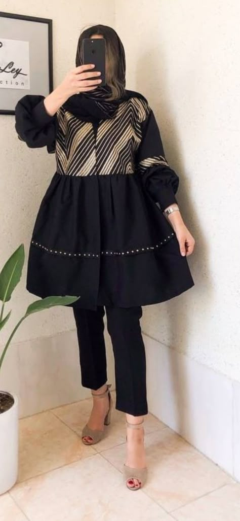 Black Dress Design, Girls Frocks, Beautiful Black Dress, Girls Dresses Sewing, Womens Trendy Dresses, Stylish Short Dresses, Dresses Design, Beautiful Pakistani Dresses, Trendy Dress Outfits