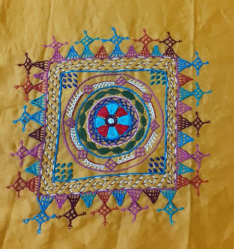 Lambani Embroidery Motif, Lambani Embroidery, Work On Blouse, Embroidery Samples, Boho Bag Pattern, Silk Ribbon Embroidery Tutorial, Embroidery Motif, Simple Stitch, Ribbon Embroidery Tutorial