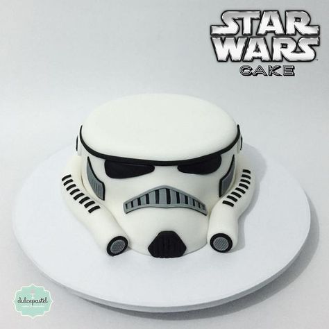 Torta Stormtrooper Star Wars in Medellín por Dulcepastel.com Star Wars´ Stormtrooper Cake in Medellin by Dulecpastel.com Pedro Mandalorian, Star Wars Stormtrooper Cake, Stormtrooper Cake, Star Wars Cakes, Storm Trooper Cake, Star Wars Dessert, Star Wars Cake Toppers, Star Wars Birthday Cake, Cake Designs For Boy