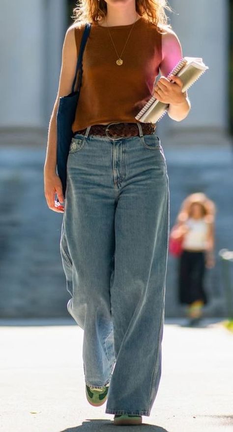 Jeans Women Outfit, Normal Outfits, Women Outfit, Carpenter Jeans, Grunge Style, Jeans Women, Grunge Fashion, Women Jeans, My Style