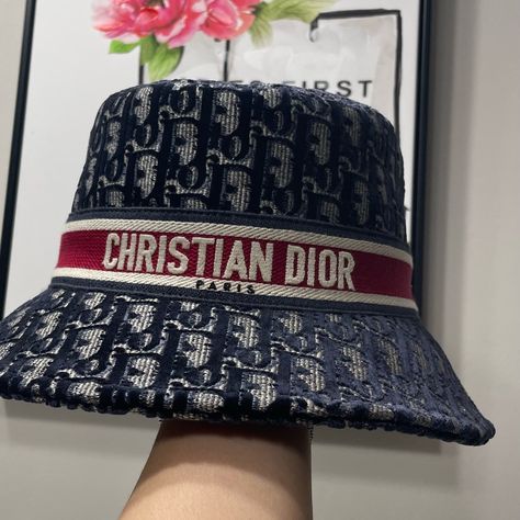 Bucket Hats From Christian Dior, Bucket Hats, 2021-22fw Style Bucket Hat, Dior Hat, Luxury Hats, Dior Oblique, Dior Accessories, Accessories Brand, Closet Designs, Bucket Hats, Wide Brimmed Hats