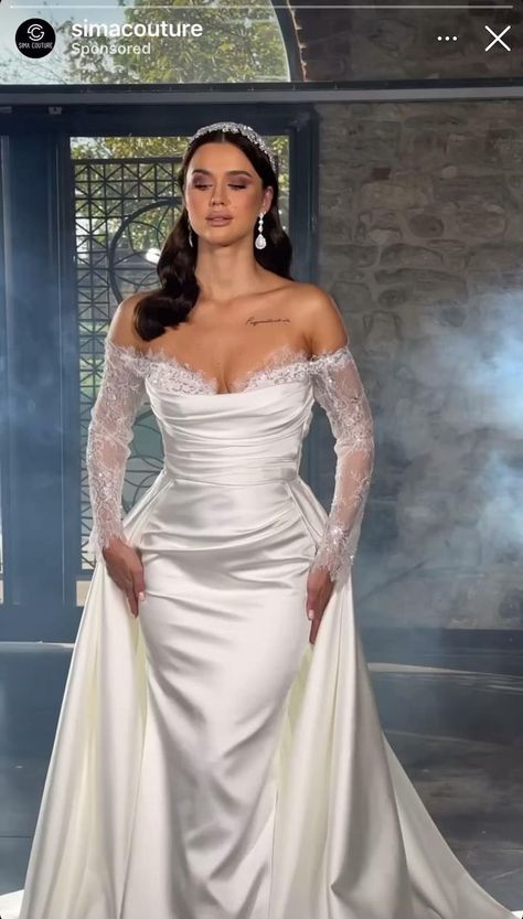 Queen Wedding Dress, Glam Wedding Dress, Wedding Dress Bustle, Wedding Gown Inspiration, Civil Wedding Dresses, Classy Wedding Dress, Stylish Wedding Dresses, Bridal Gowns Mermaid, Top Wedding Dresses