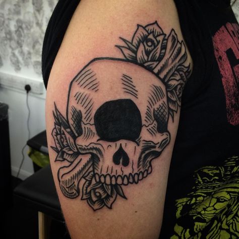 Cyclops Skull, Skull And Roses Tattoo, Grateful Dead Tattoo, Dead Tattoo, Skull And Roses, City Tattoo, Roses Tattoo, Skulls And Roses, Grateful Dead