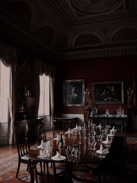 Dark Castle Dining Room, Goth Mansion Interior, Victorian Dining Room Aesthetic, French Manor Interior, Winchester Mansion, Goth Mansion, Gothic Dining Room, Room Aesthetic Dark, Gothic Victorian House