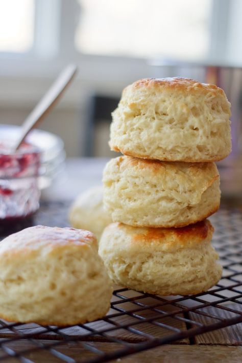 Traditional Irish Buttermilk Scones - Lane Bakery British Scones Traditional, Buttermilk Scones Recipe Easy, Scottish Scones, Soft Scones, Buttermilk Scones Recipe, Sweet Scones Recipe, Irish Scones Recipe, Buttermilk Scone Recipe, Irish Scones