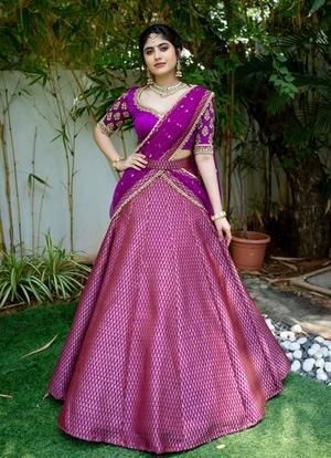 Lehenga Stitching Ideas From Saree, Lahenga Ideas, Silk Half Saree, Sari Lehenga, Langa Voni, Blouse Lehenga, Pengantin India, Banarasi Lehenga, Lehenga Saree Design