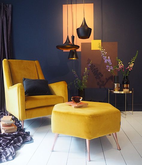 Sofa Santai, Yellow Armchair, Interior Design Per La Casa, Yellow Chair, Yellow Living Room, Yellow Interior, Retro Interior, Design Del Prodotto, Diy Interior