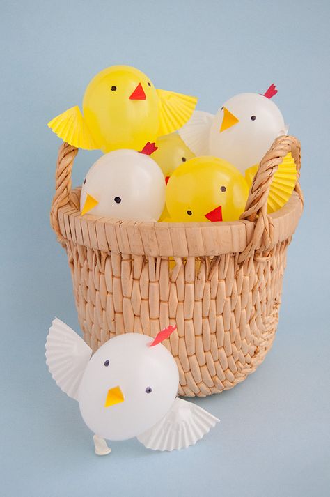 Balloon Chicks and Hens for Easter | Handmade Charlotte Chicken Party, Cupcake Papers, Happy Crafts, Bug Party, Surprise Baby Shower, Duck Birthday, Handmade Charlotte, Yellow Balloons, Baby Chickens