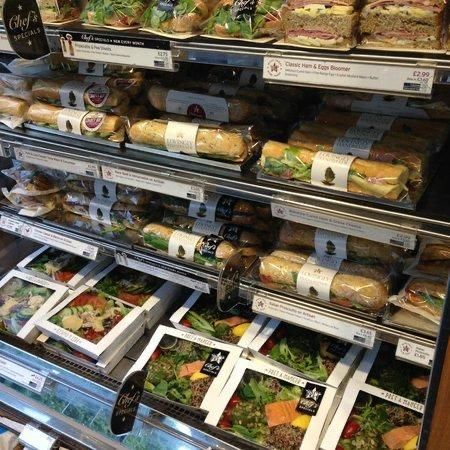 Salad Display, Restaurant Design Rustic, Sandwich Packaging, Cold Sandwiches, Sandwich Bar, Italian Deli, Restaurants In London, Party Food Buffet, Sushi Sandwich