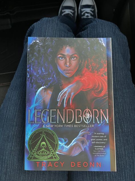 Legendborn Book, Books With Strong Female Leads, Best Fantasy Books, Bookstore Aesthetic, Lgbt Book, Books By Black Authors, We Were Liars, Fiction Books Worth Reading, Book Bucket