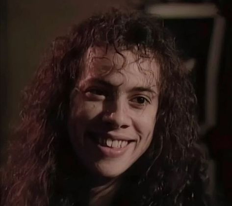 Young Kirk Hammett, Kirk Hammett 90s, 90s Long Hair, Kirk Hammet, Kirk Metallica, Cliff Burton, Dave Mustaine, Best Guitarist, Kirk Hammett