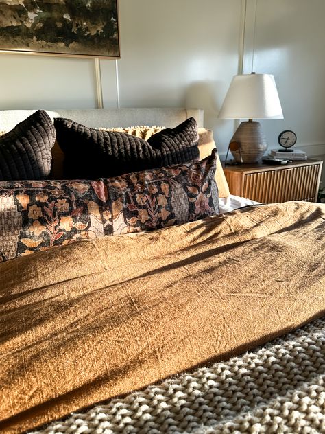 Moody Master Bedding, Carmel Colored Bedding, Neutral Bedding Ideas Boho, Warm Brown Casaluna Bedding, Bedding And Curtains Color Schemes, Black And Rust Bedding, Camel Bedding Ideas, Cozy Earthy Bedding, Dark Clay Bedding