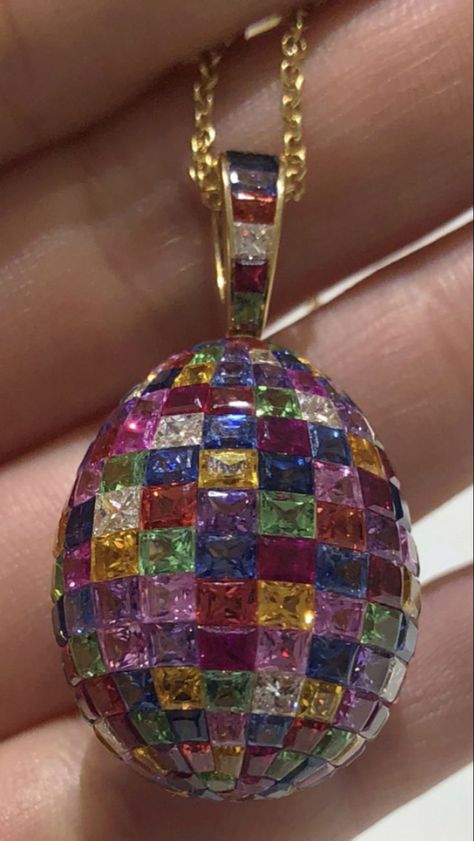 Egg Necklace, خواتم خطوبة, Pendant Diamond, Rainbow Jewelry, Diamond Necklaces, Diamond Jewelry Designs, Unusual Jewelry, Ball Pendant, Necklace Charm