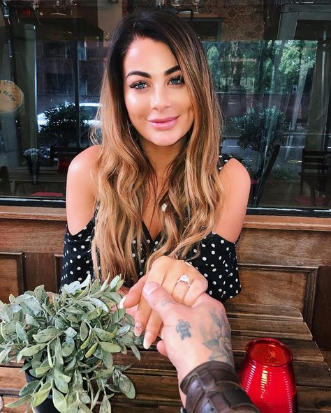 JESS Hayes has given birth to a baby boy called Presley. Announcing her happy news on Instagram, she wrote: Jessica Hayes, Happy News, Pregnant Celebrities, Jason Statham, Kids Boutique Clothing, Face Tattoo, The Hollywood Reporter, Love Island, Put A Ring On It