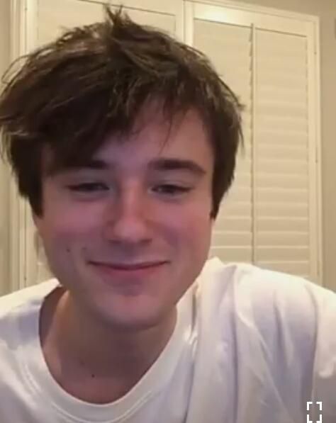 Alec Benjamin Aesthetic Icon, Benjamin Core, Alec Benjamin, Benjamin Bunny, Favorite Person, Music Artists, Beautiful People, Musician, Paintings