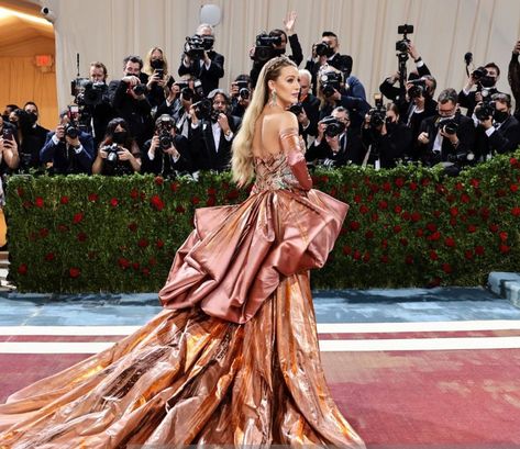 Blake Lively Met Gala 2022, Blake Lively Met Gala, Black Lively, Black Tie Event, Blake Lively, Event Dresses, Gossip Girl, Evening Gowns, Red Carpet