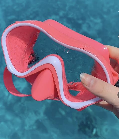 #preppy #fashion #aesthetic #snorkeling Preppy Snorkel, Swimming Goggles Aesthetic, Preppy Fashion Aesthetic, Aesthetic Snorkeling, Goggles Aesthetic, Christmas List Items, Pool Items, Swimming Aesthetic, Summer Shopping List