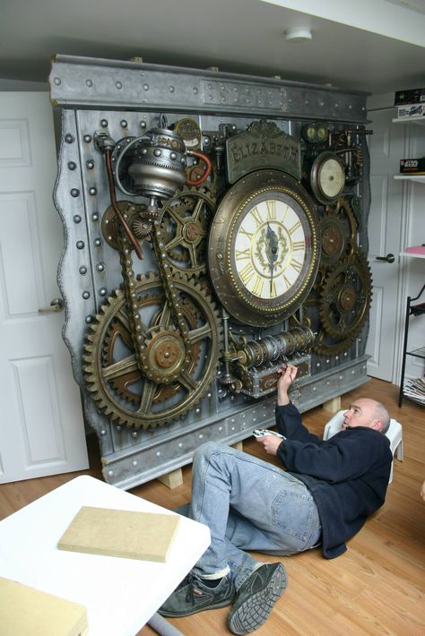 Steampunk wall clock, construction Steampunk Cabinet, Steampunk Room, Steampunk Gallery Wall, Steampunk Train Interior, Classic Room, Steampunk Interior Design, Steampunk Pc Build, Steampunk Machine, Steampunk Machines