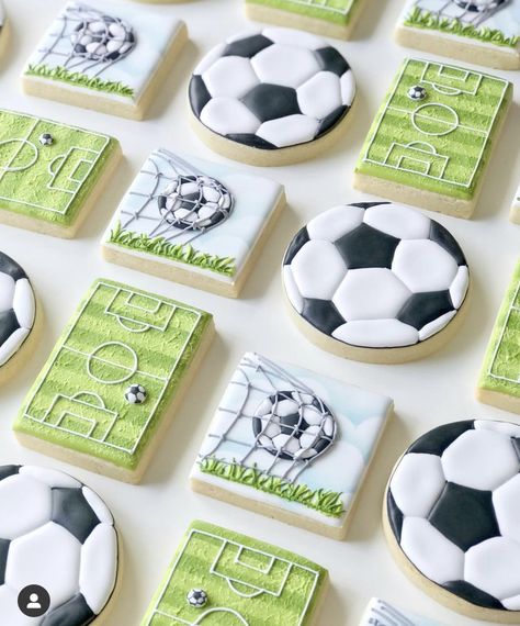 Soccer Themed Cookies, Soccer Birthday Cookies, Soccer Sugar Cookies, Soccer Ball Cookies, Soccer Birthday Theme, Cookies Football, Sport Cookies, Soccer Cookies, Sports Cookies