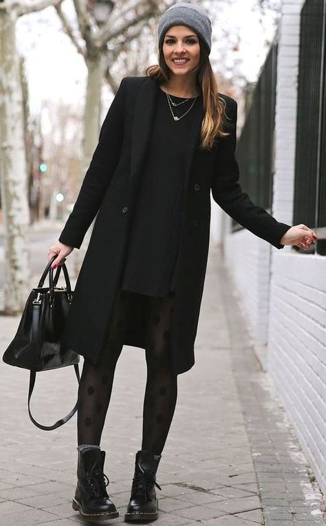 All Black Dress Outfit, Stylish Business Casual, Pijamas Women, Comfy Fall Outfits, Doc Martens Outfit, Winter Outfits Warm, Lauren Graham, Mode Casual, Casual Work Outfit