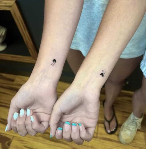 Sister Heart Tattoos, Matching Heart Tattoos, Sister Symbol Tattoos, Fingerprint Tattoos, Love Heart Tattoo, Partner Tattoos, Matching Friend Tattoos, Matching Best Friend Tattoos, Bestie Tattoo