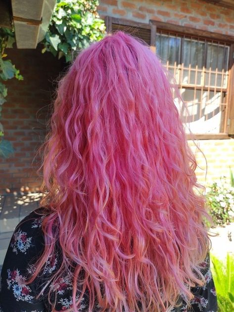 Pink Hair Curly, Wavy Pink Hair, Curly Pink Hair, Pink Curly Hair, Bright Pink Hair, Long Pink Hair, Spring Hair Color, Hair Dye Ideas, Quick Braided Hairstyles