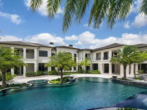 Vegas Vibes, Miami House, Florida Mansion, Beach Mansion, Wynn Las Vegas, Mega Mansions, Florida Homes, Grand Foyer, Saltwater Pool