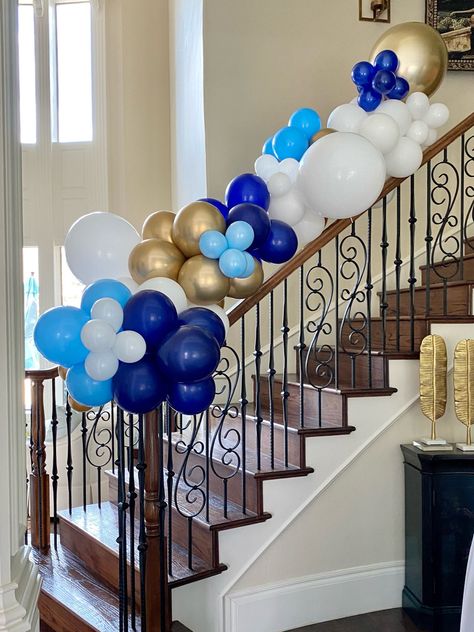 Balloon Railing, Stair Garland, 50th Birthday Balloons, Balloon Tree, Birthday Idea, Tree Ideas, Stair Railing, Balloon Arch, Balloon Garland