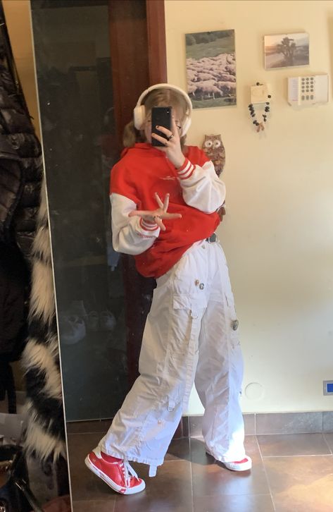 white cargo pants with a classic red and white baseball hoodie Red Cargo Pants Outfit, White And Red Outfit, White Cargo Pants Outfit, February Style, White Christmas Outfit, Red And White Outfit, Red Cargo Pants, Parachute Pants Outfit, Outfit Recipes