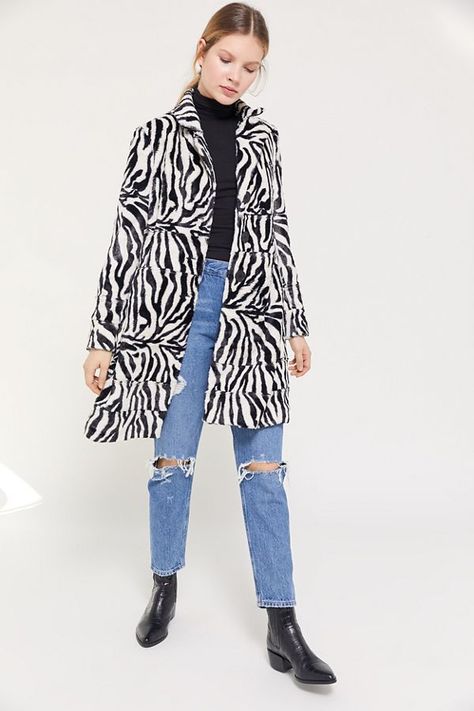 12 Outfits That Prove Zebra Print Is Not | Who What Wear UK Zebra Print Outfits, Zebra Coat, Office Holiday Party Outfit, Snake Print Pants, Metallic Pants, Zebra Dress, Paisley Print Dress, Holiday Party Outfit, Long Sleeve Pullover Sweater