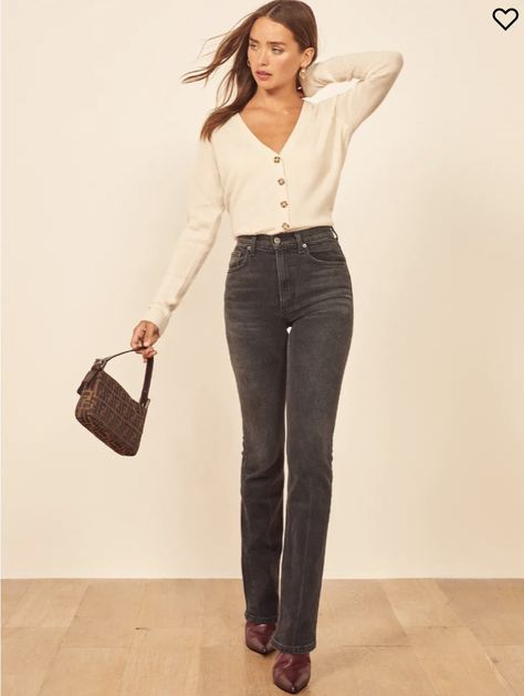 Bootcut Jeans Outfit, Straight Leg Jeans Outfits, Sustainable Denim, Bootleg Jeans, High Rise Bootcut Jeans, Pant Trends, Bootcut Jean, Beautiful Lady, Casual Work Outfits