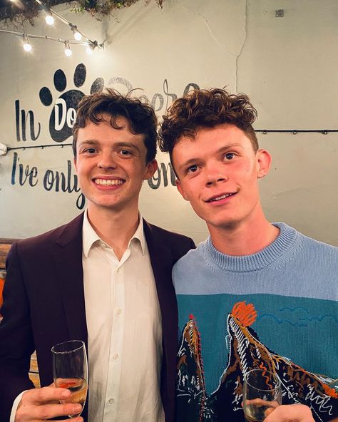 Harry Holland’s Instagram photo: “Don’t know what I’m staring at? Congrats on graduating you hero ❤️ onwards and upwards x” Sam Holland, Harry Holland, Onwards And Upwards, Harrison Osterfield, Popular People, Marvel 3, The Fam, Don T Know, Tom Holland