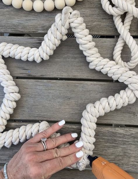 Dollar Store Neutral Patriotic Wreath. Grab a glittery star, some rope from the Dollar Store and create a neutral star wreath for summer! Star Wreath Form Ideas Diy, Star Wreath Frame, Star Wreath Form, Patriotic Wreath Diy, Diy Patriotic Wreath, Rag Wreaths, Senior Crafts, Star Wreath, 4th July Crafts