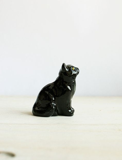 Cat Totem, Mystical Cat, Black Cat Decor, Totem Animal, Animal Totem, Horse Figurine, Cute Black Cats, Animal Totems, Cat Decor