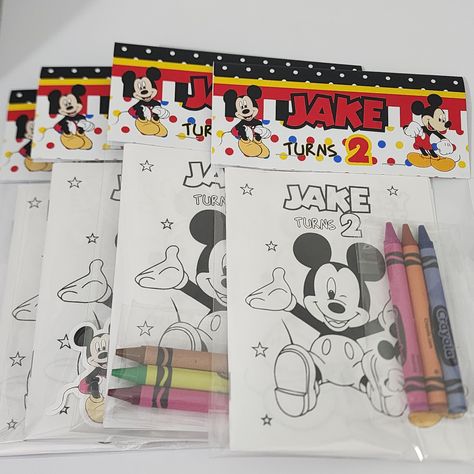 🔹️Listing for Personalized Mickey Mouse Coloring Book 🔹️This are perfect for your Birthday you can be customized with any theme.  🔹️These products are handmade. They are completely personalized for you. 🟣ITEM DETAILS: -This listing is for 12 coloring books. -Each coloring book includes: ▪️8 Pages ▪️1 Sticker ▪️3 mixed crayons ▪️1 Clear Bag and Personalized Tag *Don't see exactly what you need? Please send me a message before ordering. I would love to make something specially for you :) 🔹️🔹️🔹️🔹️Please write the name and age of the birthday kid, in the personalization box. 🔹️For more beautiful product visit the link our etsy shop:  https://www.etsy.com/shop/darianpapercrafts ♦ unfortunately, personalized items are not refundable or transferable. But, if you have a problem with an it Mickey Birthday Activities, Disney Character Themed Birthday Party, Mickey Birthday Party Favors, Mickey Goodie Bag Ideas, Mickey Mouse Birthday Goodie Bags, Mickey Mouse Party Bags, Mickey Mouse Birthday Favors, Second Birthday Mickey Mouse, Mickey Mouse Clubhouse Party Favors