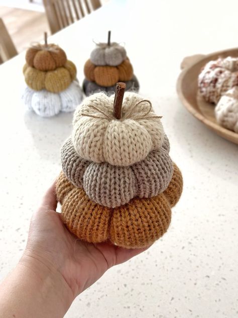 How to Attach Stacked Pumpkins | Simply Made by Erin Pumpkin Stacks, Crochet Spooky, Knit Pumpkins, Crochet Fall Decor, Fall Knits, Pumpkin Stack, Hairstyles Elegant, Addi Knitting Machine, Spooky Pumpkins