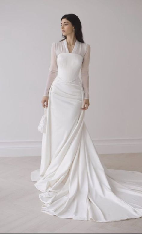 Classy Elegant Wedding Dress Modest, Elegant Bridal Shower Dress, Wedding Gown Modest, Bride Dress Simple, Wedding Gown Inspiration, Modest Wedding Gowns, Modest Wedding Dress, Classy Wedding Dress, Pretty Wedding Dresses