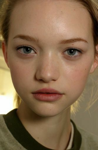 Models With Freckles, Gemma Ward, Hd Pic, Baby Faces, Human Reference, Model Face, Character Inspo, Natural Face, Interesting Faces