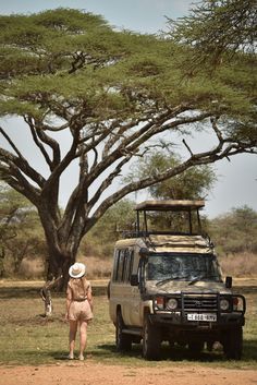 Serengeti Aesthetic, Food South Africa, Out Of Africa Style, Safari Aesthetic, Serengeti Safari, South Africa Food, South Africa Fashion, African Foods, Safari Jeep